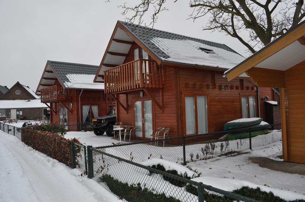 Thuiskomen, Genieten Aan Het Water Maaseik Habitación foto