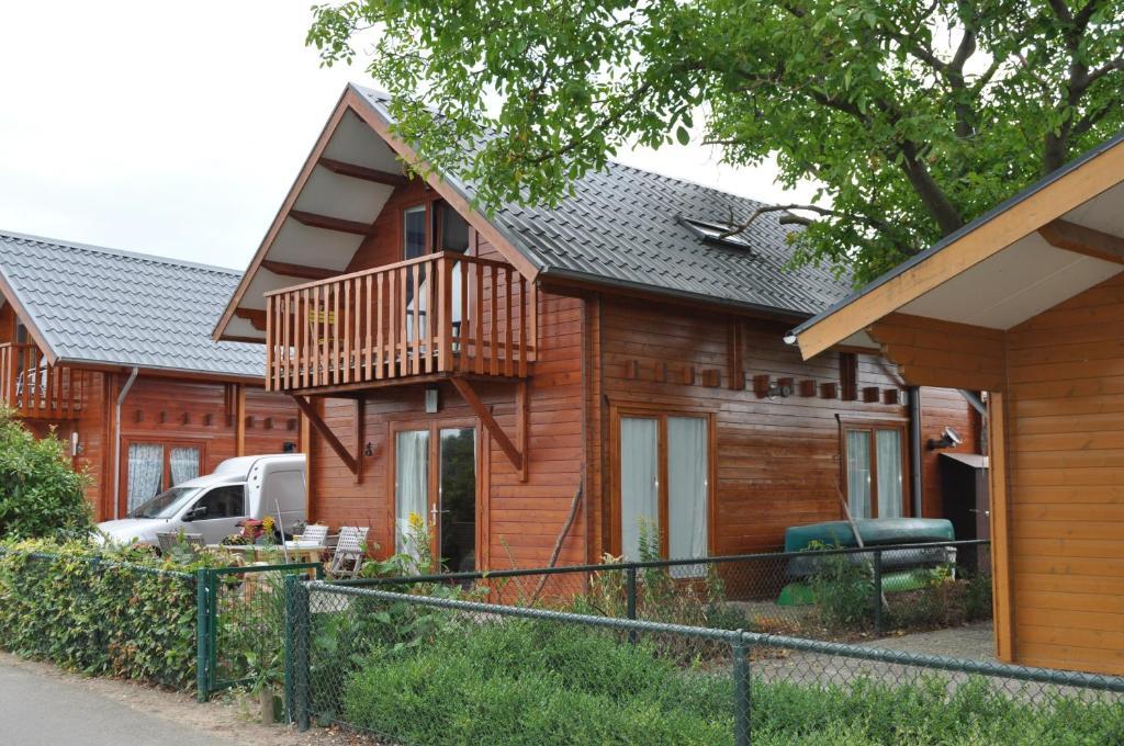 Thuiskomen, Genieten Aan Het Water Maaseik Exterior foto